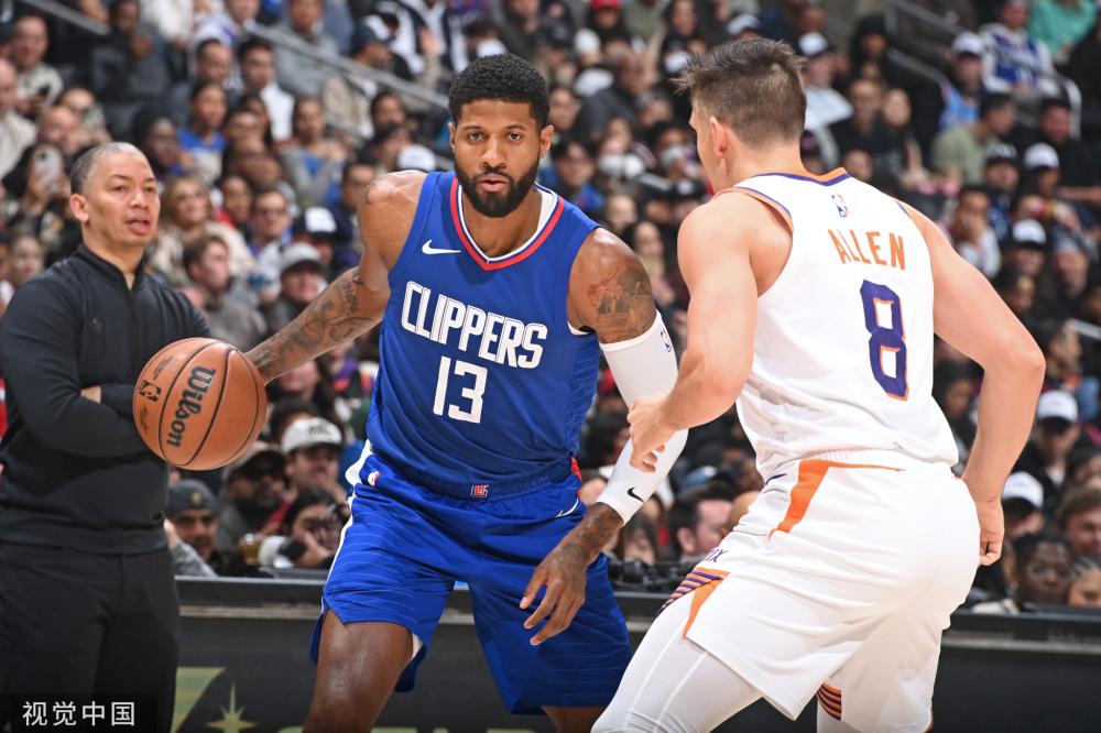 他们凭借出 他们凭借出