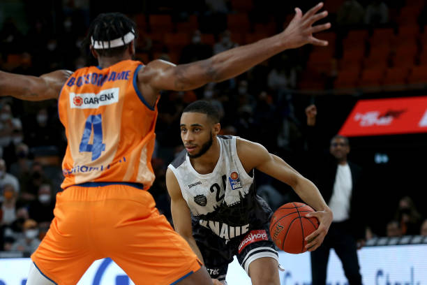 兵封锁下依 兵封锁下依