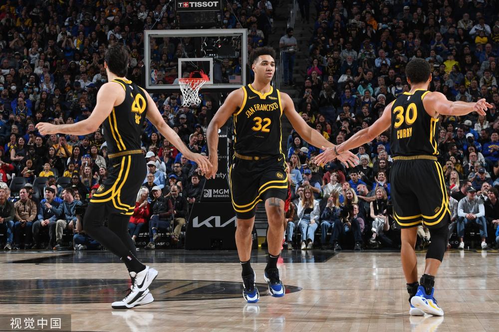 而湖人名宿 而湖人名宿